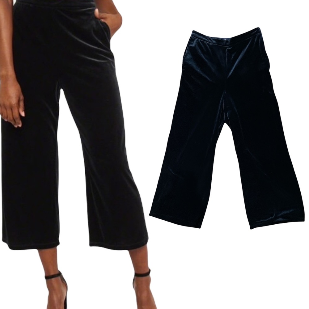 Abercrombie & Fitch Flat Front Black Velvet Crop Pants